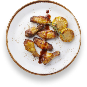 Alitas De Pollo Bbq Con Mazorca De Maíz